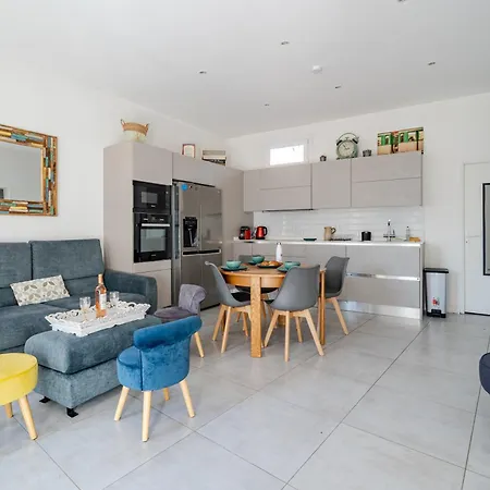 Cosy 4 Pieces Clim Terrasse Jacuzzi Apartment